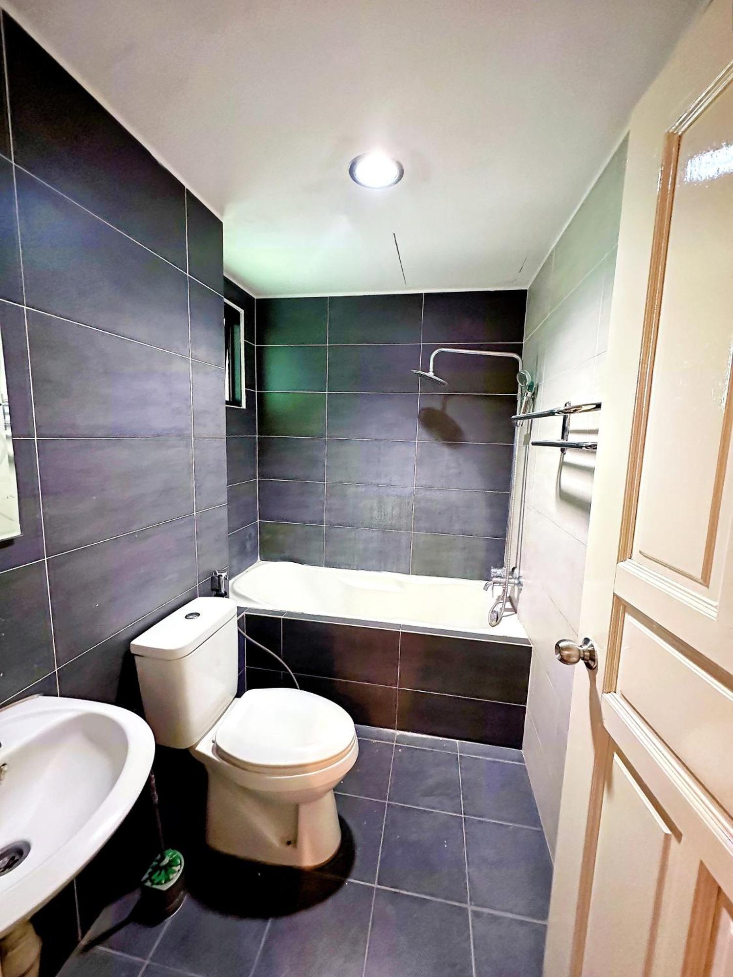Kinta Riverfront Apartment, Jalan Lim Bo Seng Ipoh Exterior photo